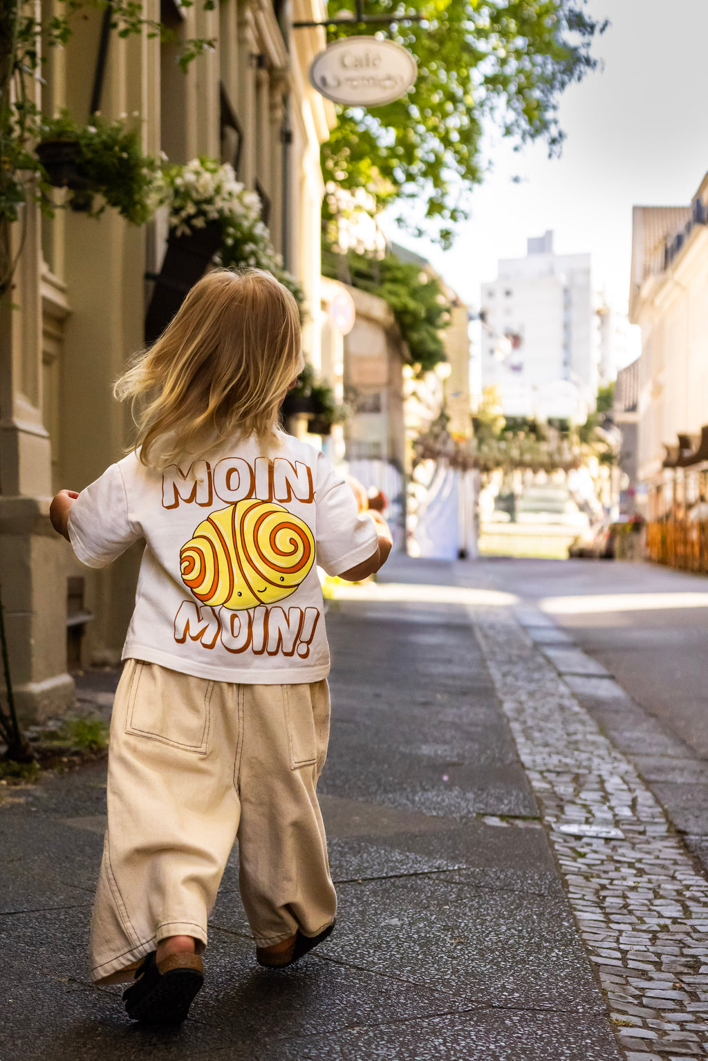 Premium Oversized T-Shirt - Moin Moin