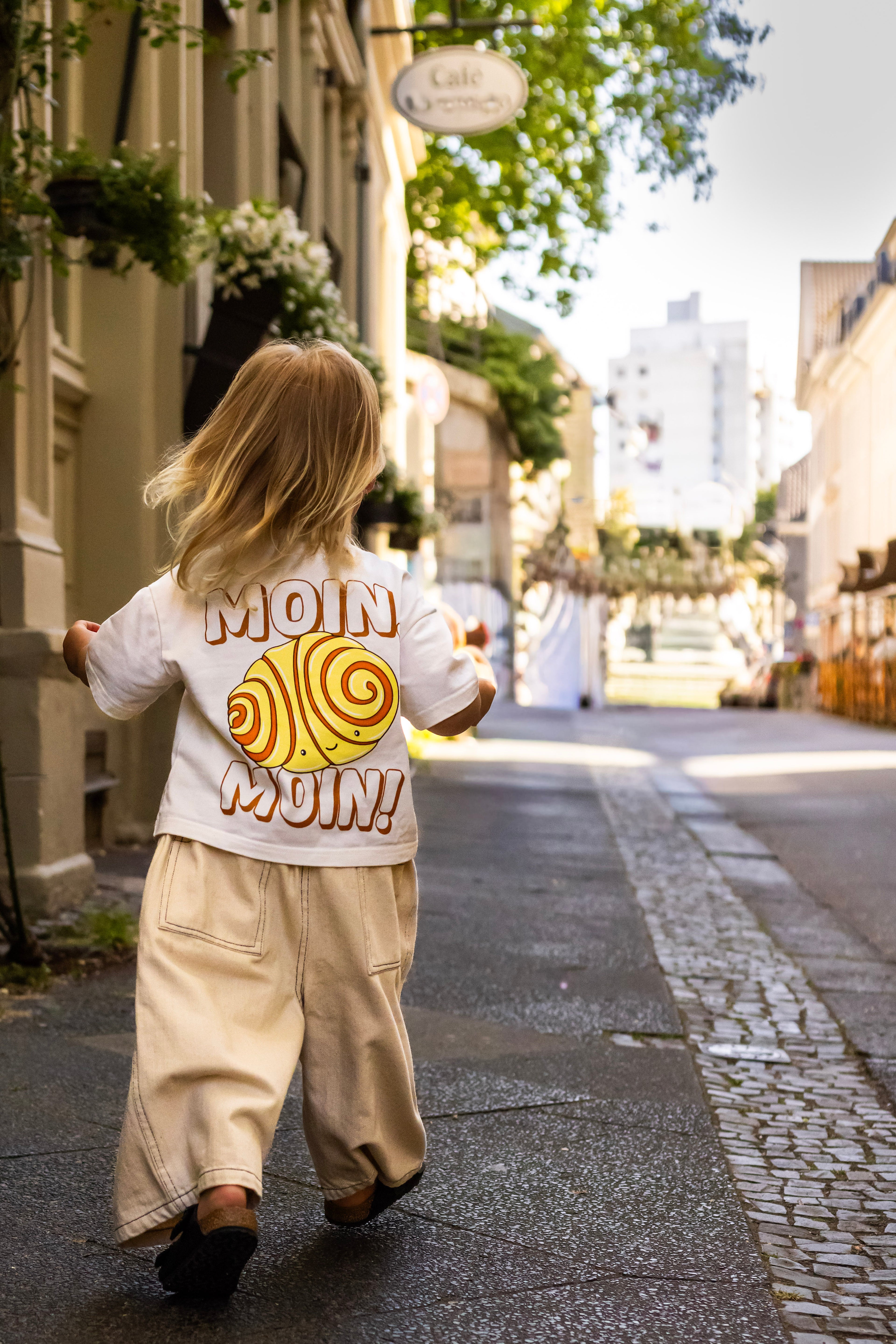 Premium Oversized T-Shirt - Moin Moin